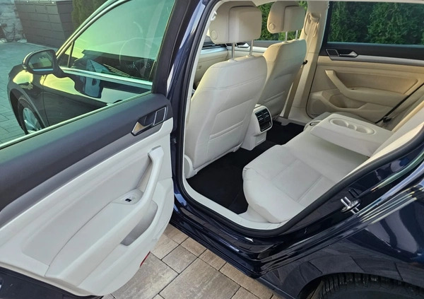 Volkswagen Passat cena 61900 przebieg: 94400, rok produkcji 2015 z Cieszyn małe 172